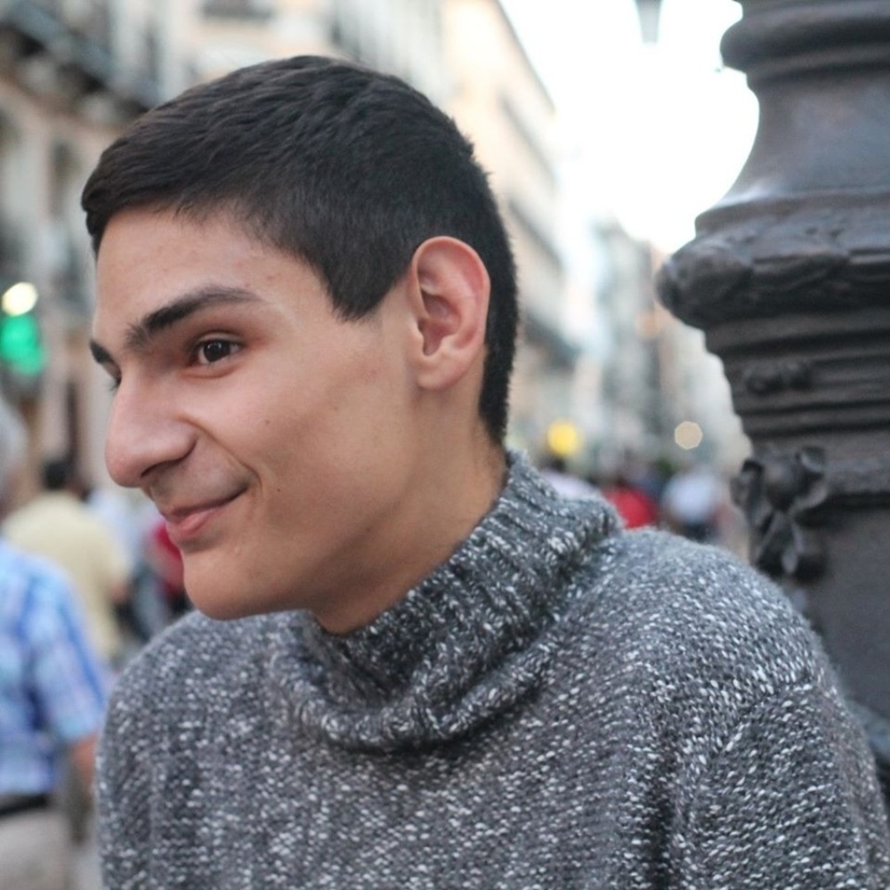 Meet your Posher, Julio